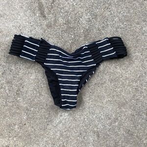 Rip Curl bikini bottom size small